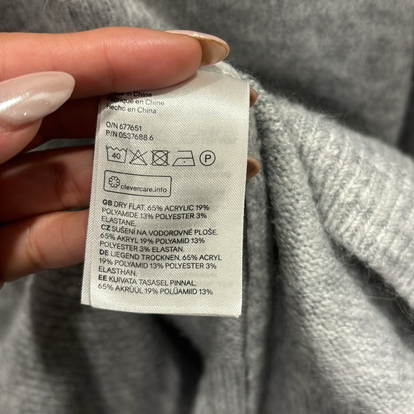 H&M Oversized Turtle Neck Slouchy Gray Sweater XS - Picture 6 of 6